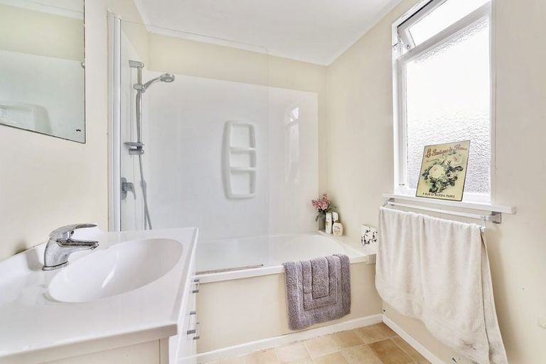 Photo of property in 34 Stone Street, Miramar, Wellington, 6022