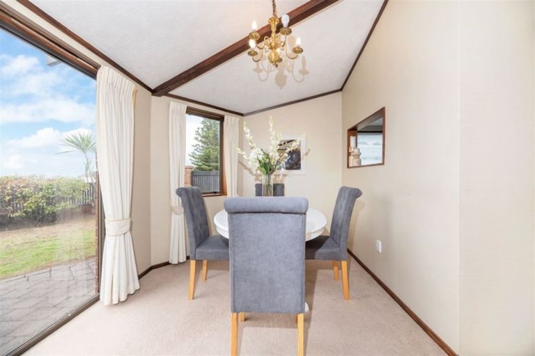 Photo of property in 1/28 Manly Esplanade, Browns Bay, Auckland, 0630