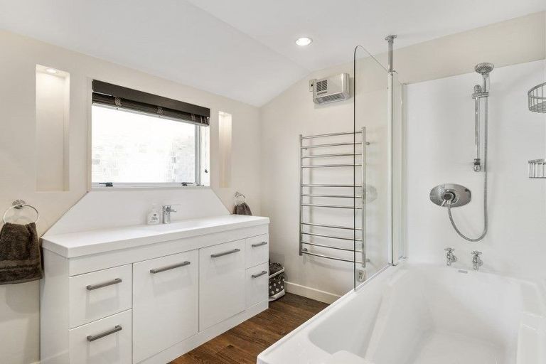 Photo of property in 15 Muir Avenue, Halswell, Christchurch, 8025