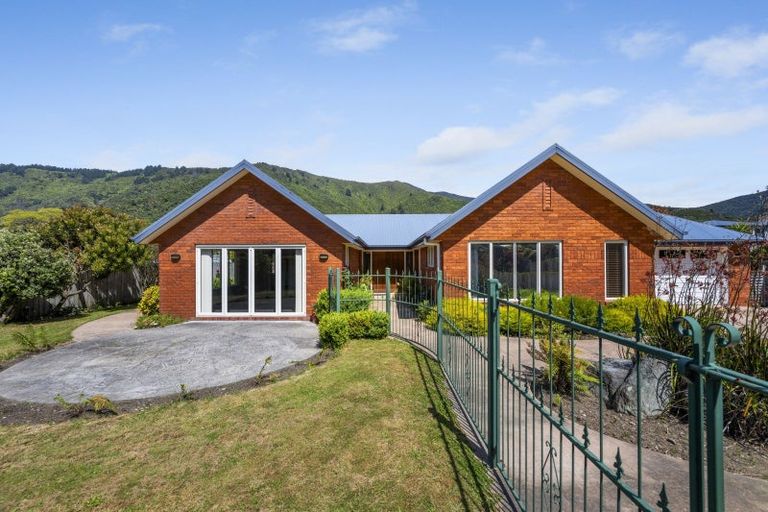 Photo of property in 37b Beach Road, Waikawa, Picton, 7220