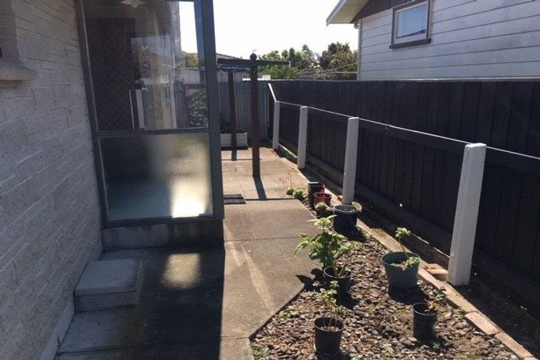 Photo of property in 214 Warwick Road, Mayfair, Hastings, 4122