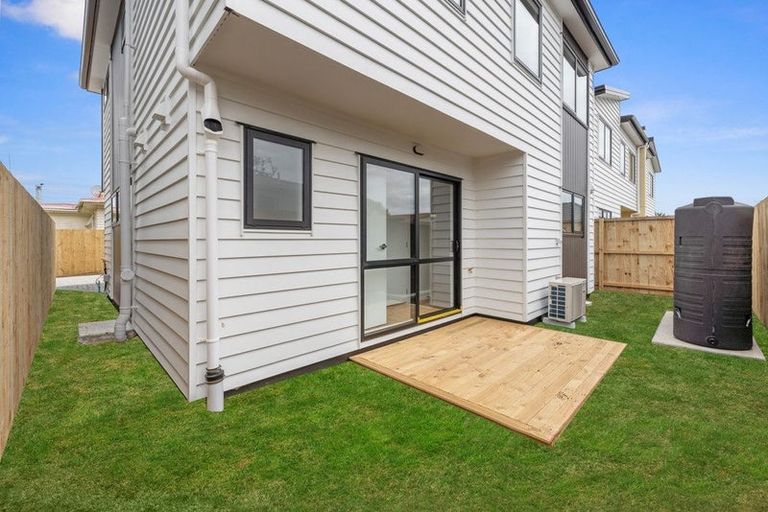 Photo of property in 70d Cargill Street, Papakura, 2110