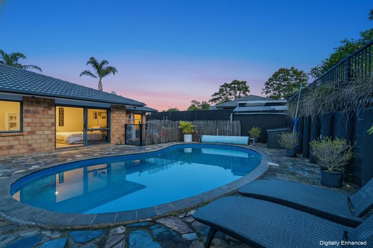 Photo of property in 14 Jenny Lane, Waiuku, 2123