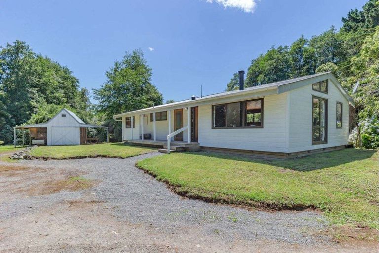 Photo of property in 277 North Manakau Road, Manakau, Levin, 5573