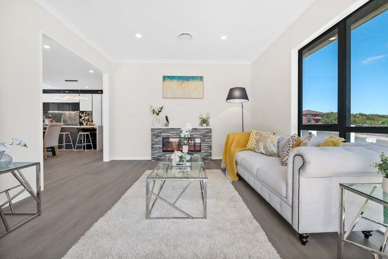 Photo of property in 20 Hughs Way, Flat Bush, 2019