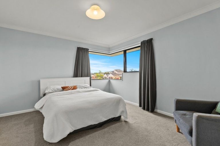Photo of property in 41 Royal Oak Drive, Kelvin Grove, Palmerston North, 4414