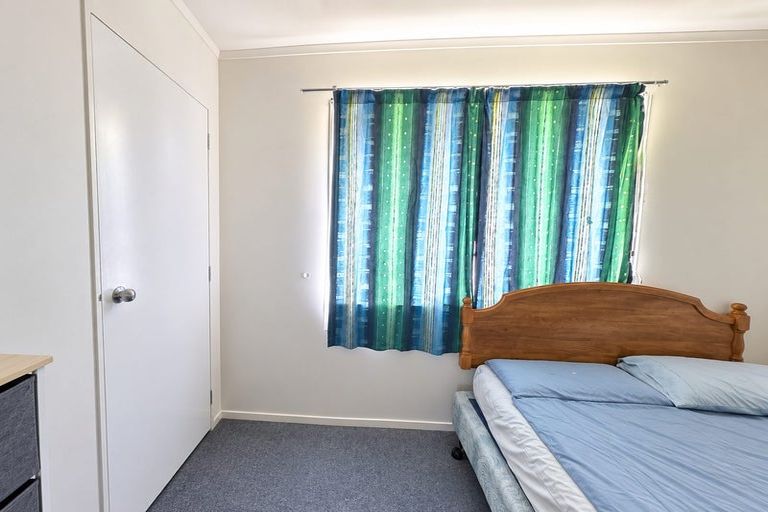 Photo of property in 3a Turon Crescent, Totara Park, Upper Hutt, 5018