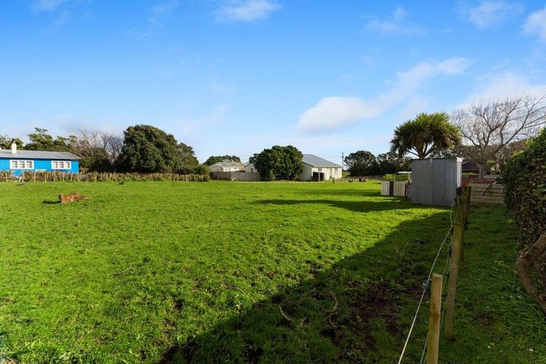 Photo of property in 8 Pungarehu Road, Pungarehu, Opunake, 4685