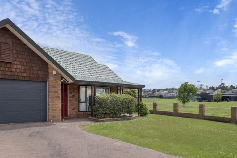 Photo of property in 47 Meadowland Drive, Somerville, Auckland, 2014