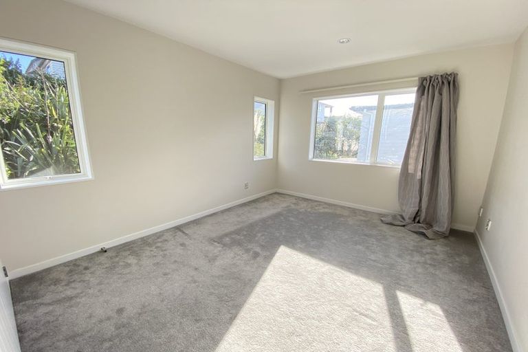Photo of property in 43 Remuremu Street, Long Bay, Auckland, 0630