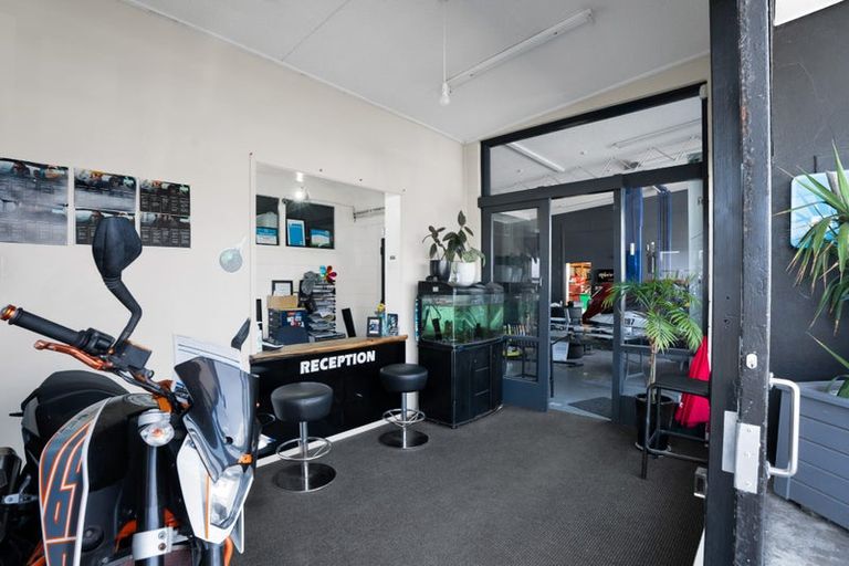 Photo of property in 194 Saint Aubyn Street, New Plymouth, 4310