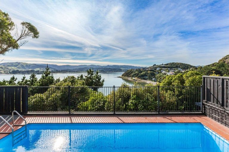 Photo of property in 11 Spinnaker Drive, Whitby, Porirua, 5024