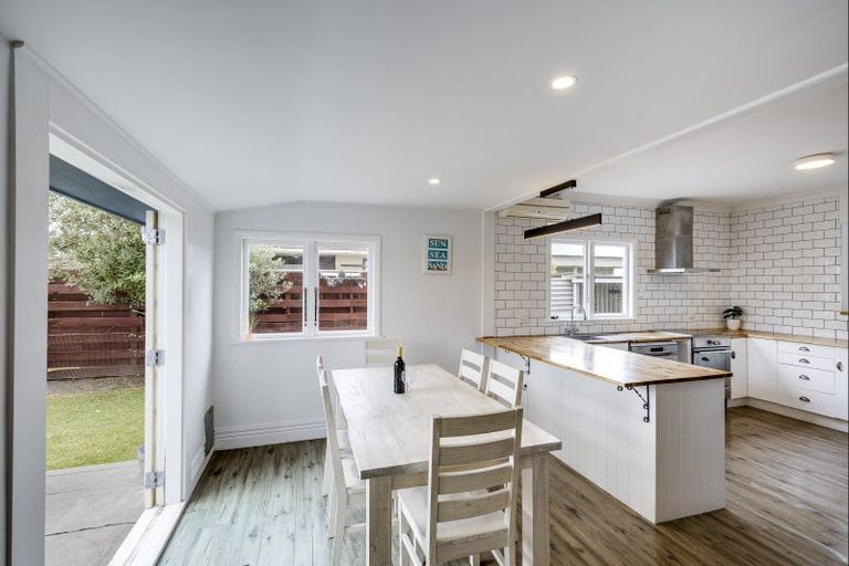 Photo of property in 6 Forward Street, Greenmeadows, Napier, 4112