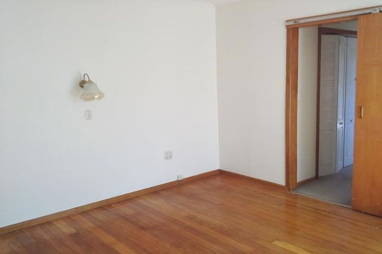 Photo of property in 19 Rawhiti Street, Vogeltown, New Plymouth, 4310