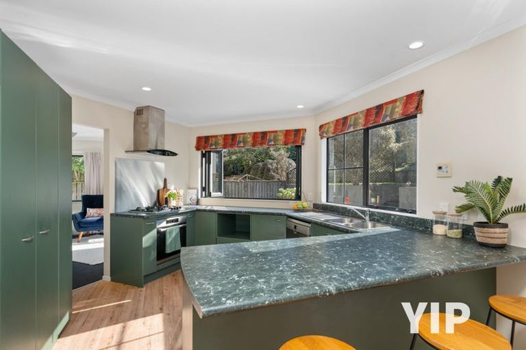 Photo of property in 13 Kilkelly Close, Tawa, Wellington, 5028