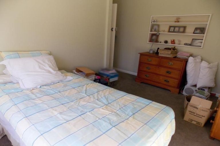 Photo of property in 32 Beauchamp Street, Karori, Wellington, 6012