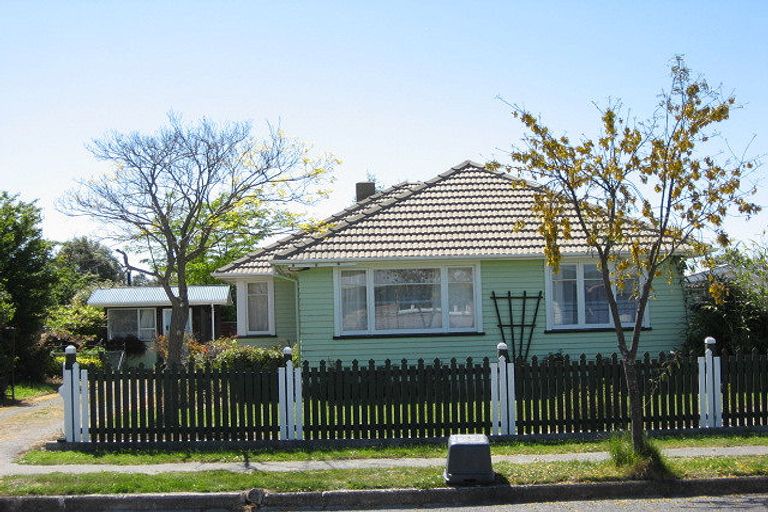 Photo of property in 8 Elizabeth Street, Rangiora, 7400