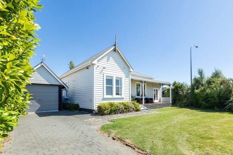 Photo of property in 92 Auckland Road, Greenmeadows, Napier, 4112