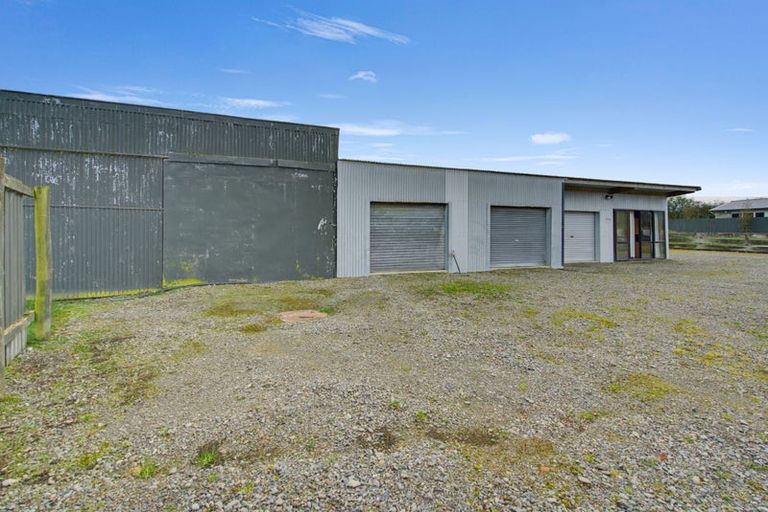Photo of property in 30 Mccaughan Street, Browns, Winton, 9781