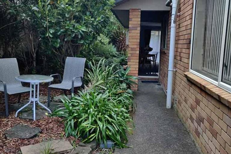 Photo of property in 404a Te Atatu Road, Te Atatu Peninsula, Auckland, 0610