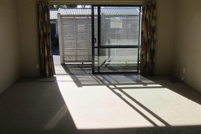 Photo of property in 35 Malaspina Place, Papatoetoe, Auckland, 2025