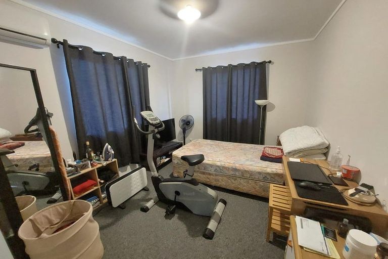 Photo of property in 19a Marewa Street, Te Atatu South, Auckland, 0610