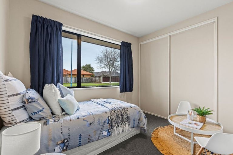 Photo of property in 75 Coolspring Way, Redwood, Christchurch, 8051