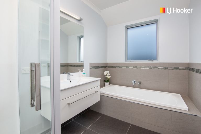 Photo of property in 16 Ayrshire Drive, Mosgiel, 9024