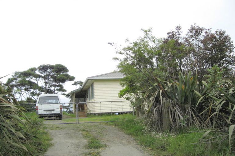 Photo of property in 17 Hamilton Road, Waimauku, 0881