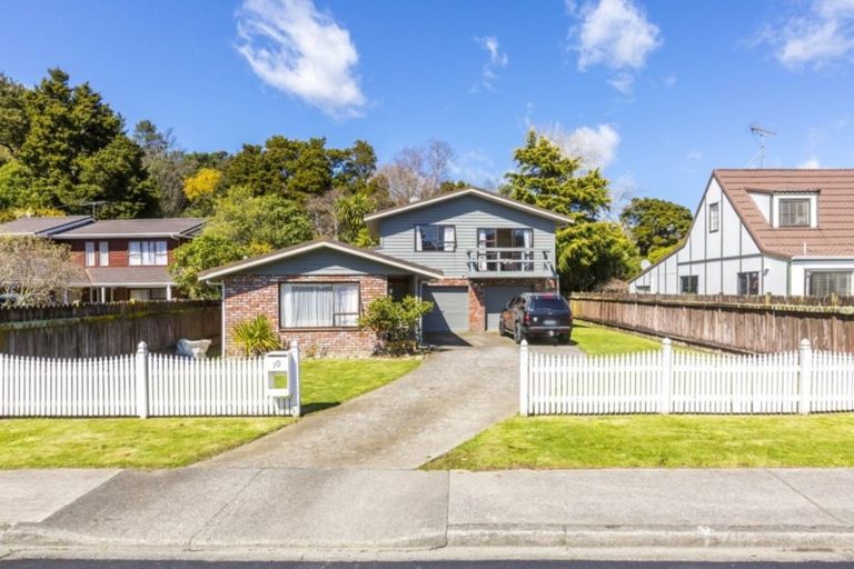 Photo of property in 10 Johnswood Grove, Clouston Park, Upper Hutt, 5018
