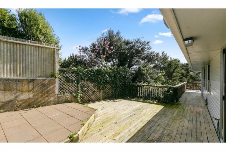 Photo of property in 110 Holborn Drive, Stokes Valley, Lower Hutt, 5019