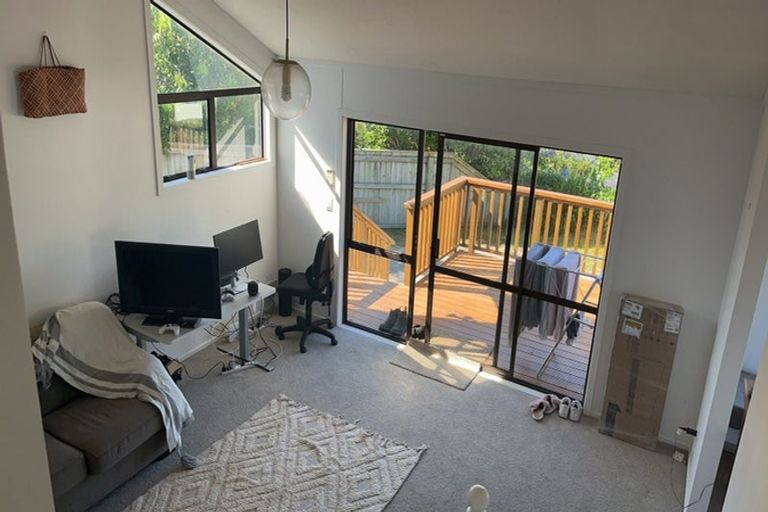 Photo of property in 16b Jasmine Grove, Maungaraki, Lower Hutt, 5010