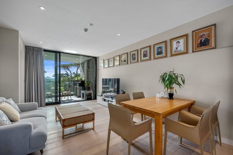 Photo of property in 402/28 Killarney Street, Takapuna, Auckland, 0622