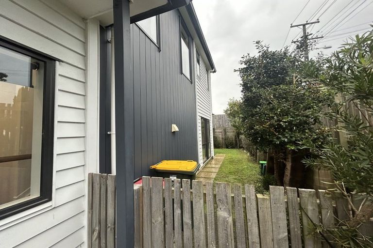 Photo of property in 1 Rangimarie Close, Opaheke, Papakura, 2113