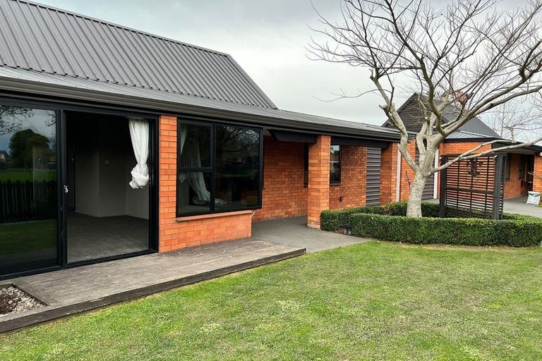 Photo of property in 47b Solomon Avenue, Redwood, Christchurch, 8051