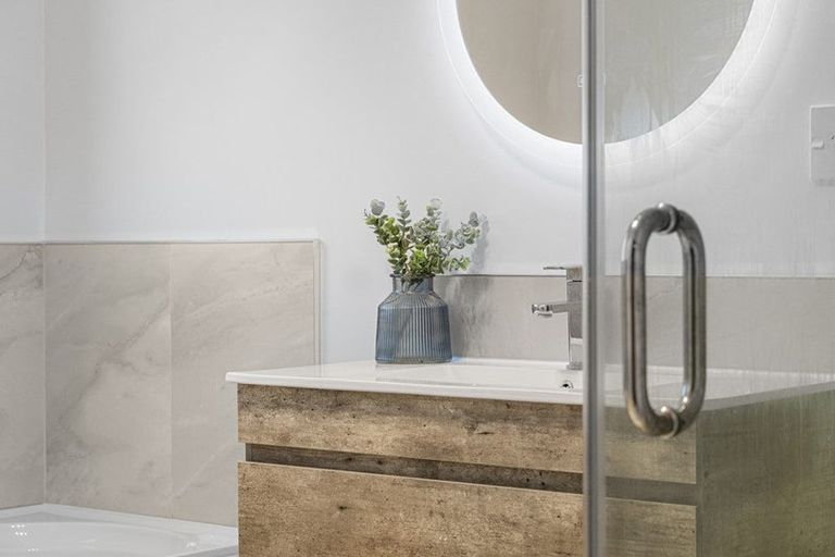 Photo of property in 14 Sydney Place, Flagstaff, Hamilton, 3210