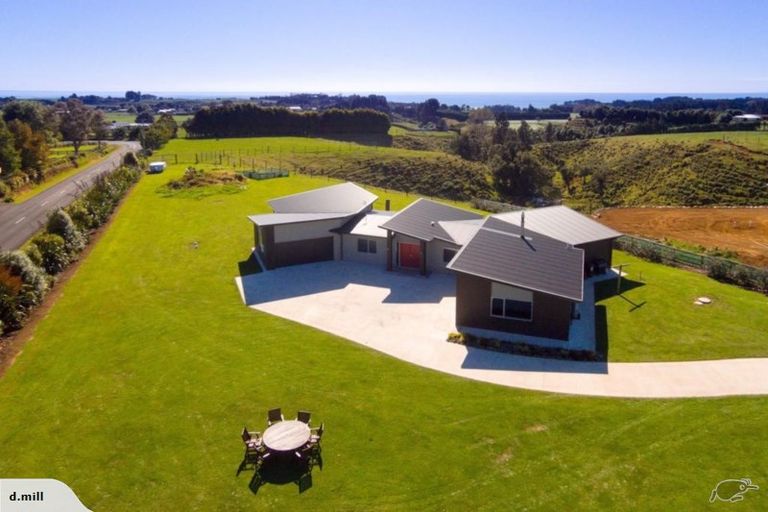 Photo of property in 1 Wilson Road, Urenui, 4375