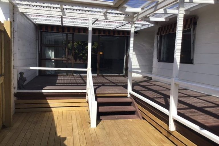 Photo of property in 2/5 Nelson Avenue, Northcote Point, Auckland, 0627