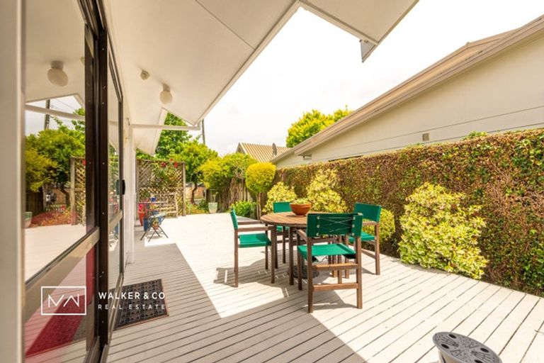 Photo of property in 1 Bathurst Street, Silverstream, Upper Hutt, 5019