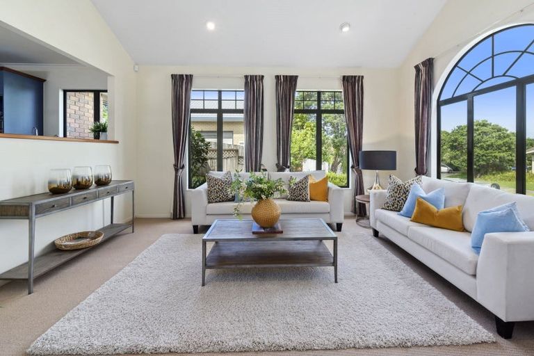 Photo of property in 24 Coventry Way, Long Bay, Auckland, 0630