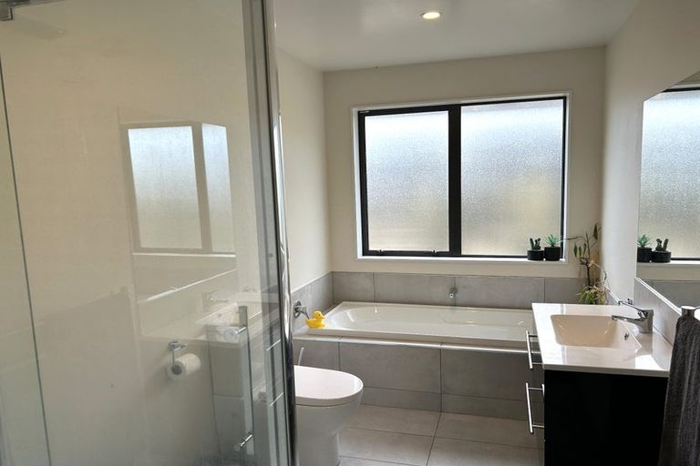 Photo of property in 1 Annie Jane Close, Rolleston, 7614