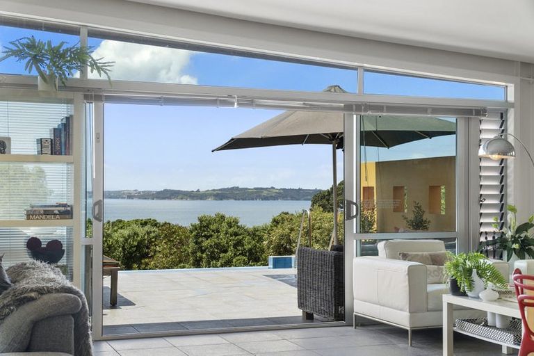 Photo of property in 36a Glenelg Road, Red Beach, 0932