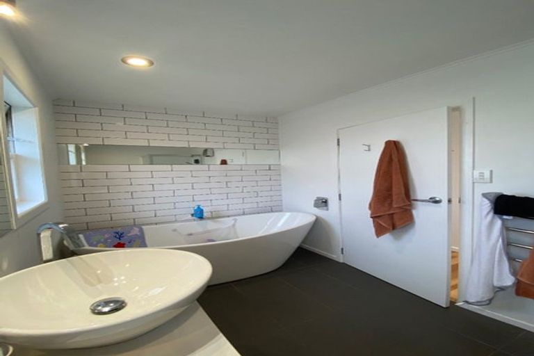 Photo of property in 3 Upham Street, Havelock North, 4130