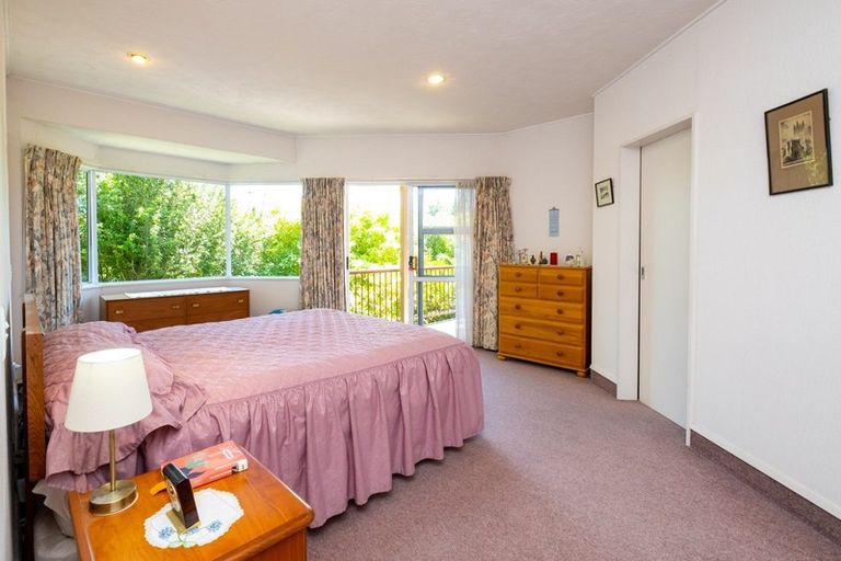 Photo of property in 31 Busby Hill, Havelock North, 4130