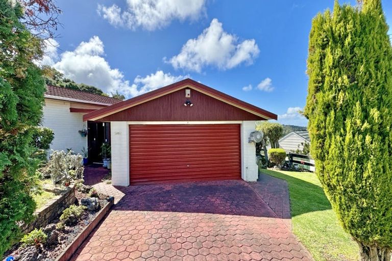 Photo of property in 3 Murano Place, Chatswood, Auckland, 0626