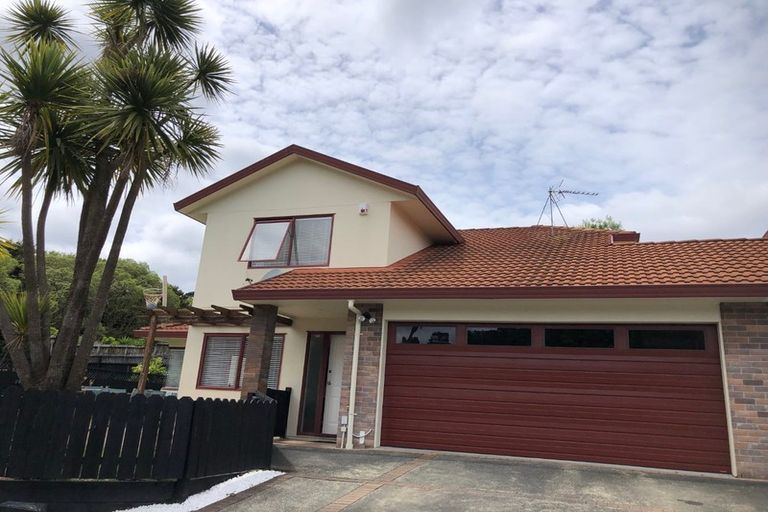 Photo of property in 2/30 Roanoke Way, Albany, Auckland, 0632