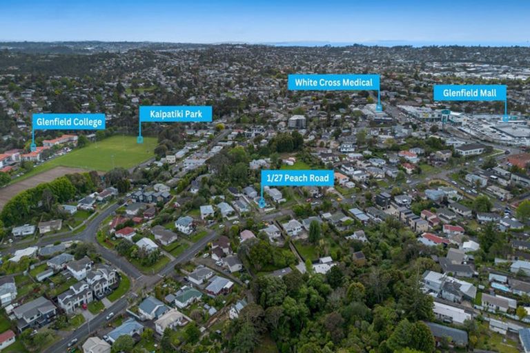 Photo of property in 1/27 Peach Road, Glenfield, Auckland, 0629