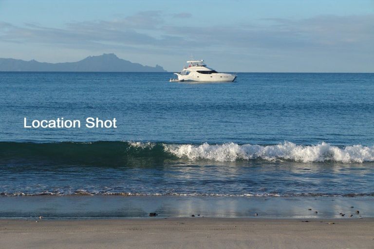 Photo of property in 9 Milky Way, Langs Beach, 0582