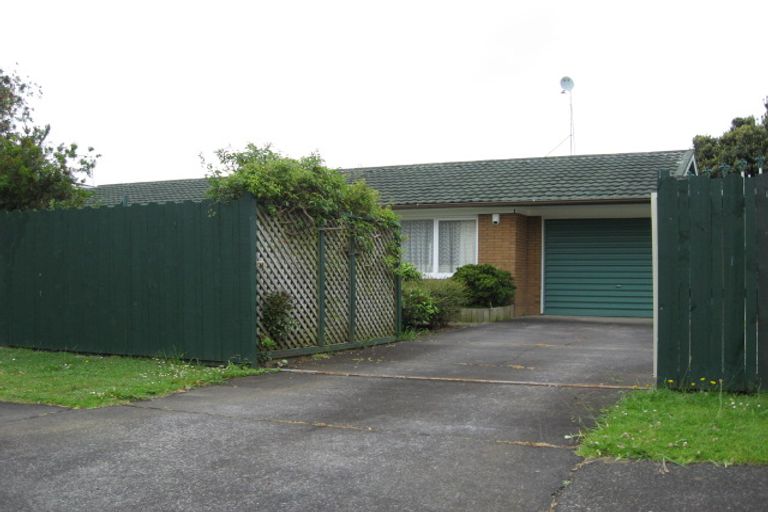 Photo of property in 10 Yorkton Rise, Mangere Bridge, Auckland, 2022