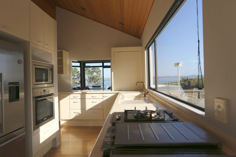 Photo of property in 74 Ardern Avenue, Stanmore Bay, Whangaparaoa, 0932